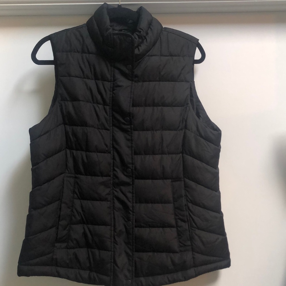 GAP Vest - Picture 4 of 7